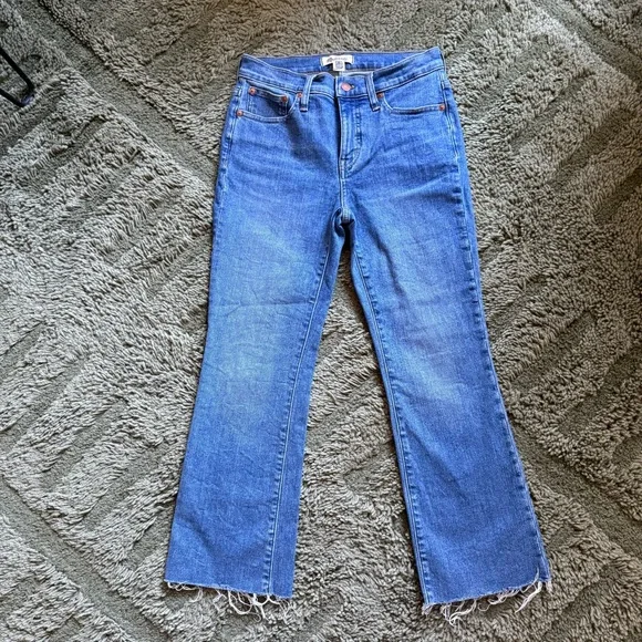 Madewell Mid-Rise Kick Out Jeans - Picture 4 of 6